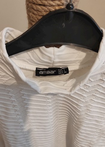 Beyaz Pilili Kısa Kadın Triko Ambar marka crop - Görsel 2