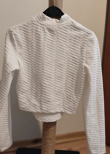 Beyaz Pilili Kısa Kadın Triko Ambar marka crop - Görsel 3