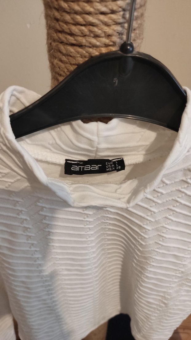 Beyaz Pilili Kısa Kadın Triko Ambar marka crop - Görsel 2