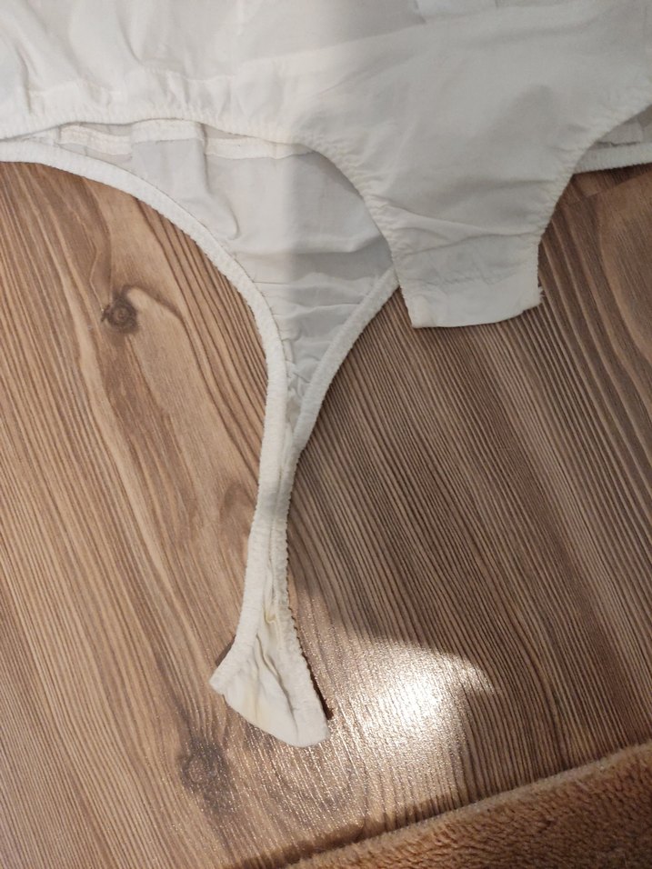 Düğmeli Beyaz Keten Uzun Kollu Gömlek hakim yaka - Görsel 4