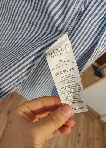 Düğmeli Çizgili Mavi Keten Kadın Gömlek - Görsel 4