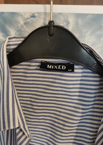 Düğmeli Çizgili Mavi Keten Kadın Gömlek - Görsel 2