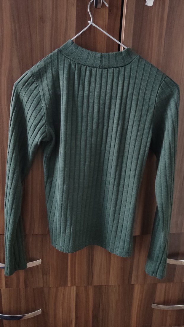 Koton markasi V Yaka Gri Uzun Kollu Triko Kadın Kazak - Görsel 4