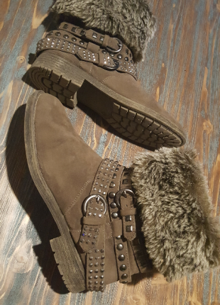 Deichmann kürklü bot