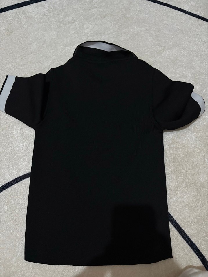 Yüksek Yakalı Siyah Kısa Kollu Hamile Tişörtü - Görsel 3