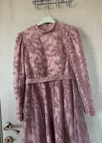 Pembe Nakışlı Vintage Dantel Uzun Abiye Elbise