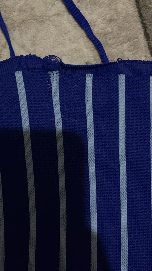 Çizgili Mavi İnce Askılı Triko Crop Top - Görsel 3