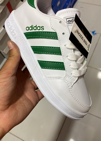 Adidas Beyaz Yeşil Bantlı Unısex Spor Ayakkabı