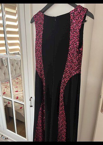 Uzun Pembe Yılan Desenli V Yakalı Elbise - Görsel 4