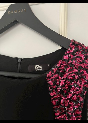 Uzun Pembe Yılan Desenli V Yakalı Elbise - Görsel 6