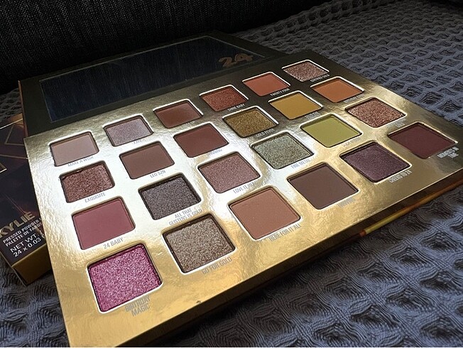 Beden Renk Kylie cosmetics 24k birthday collection far paleti