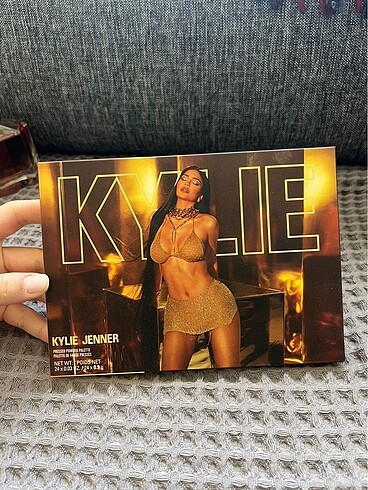 Kylie cosmetics 24k birthday collection far paleti