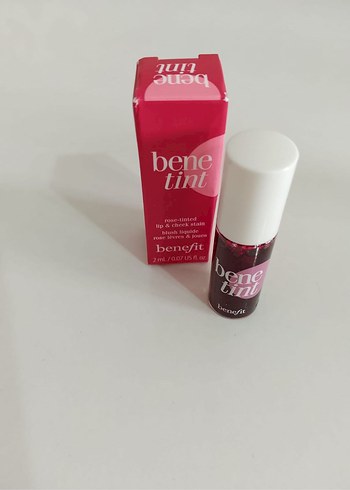 Benefit Bene Tint Bordo Dudak ve Yanak Renk Verici