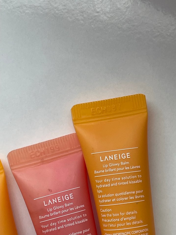 Laneige glowy lip balm Adet fiyattır - Görsel 2