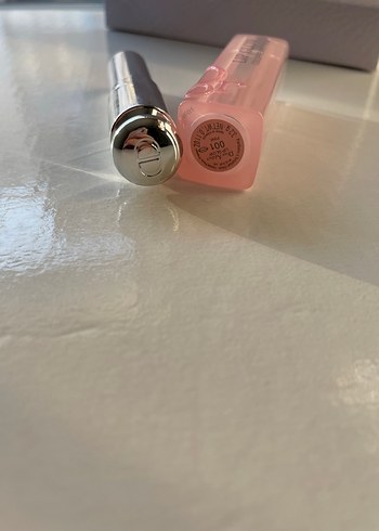 Bej Renkli Lip Glow Renklendirici Dudak Balmı - Görsel 3