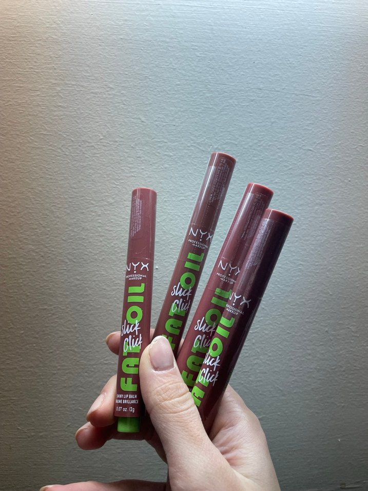 NYX Shiny Khaki Lip Gloss - Görsel 2