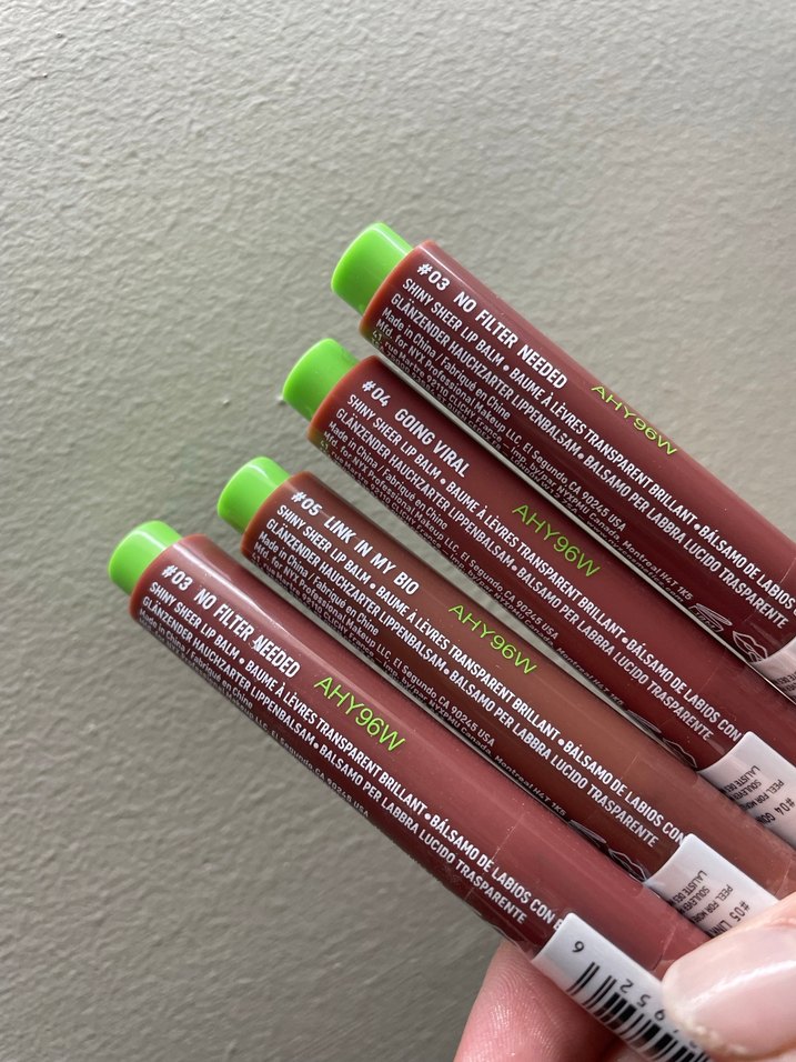 NYX Shiny Khaki Lip Gloss - Görsel 3