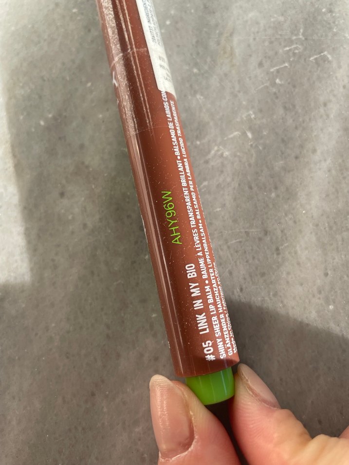 NYX Parlak Haki Renk Lip Gloss - Görsel 3