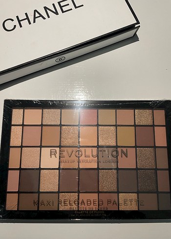 Makeup Revolution Maxi Reloaded Far Paleti - Görsel 2