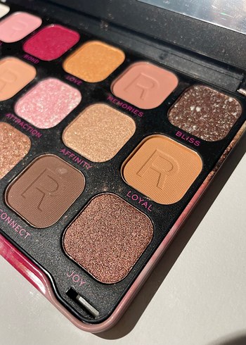 Canlı Pembe Tonlarda Far Paleti - Görsel 2