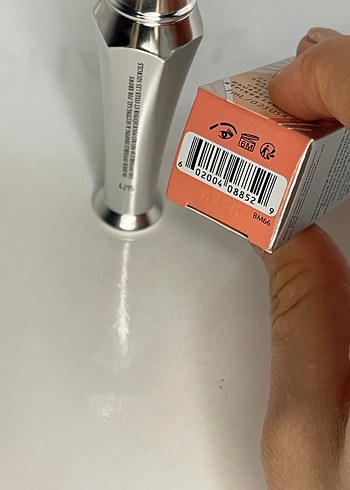 Benefit kaş sabitleyici - Görsel 2