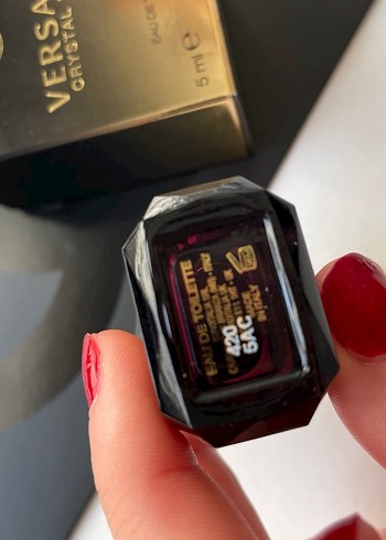 Versace Crystal Noir Kadın Parfümü 5 ml - Görsel 2