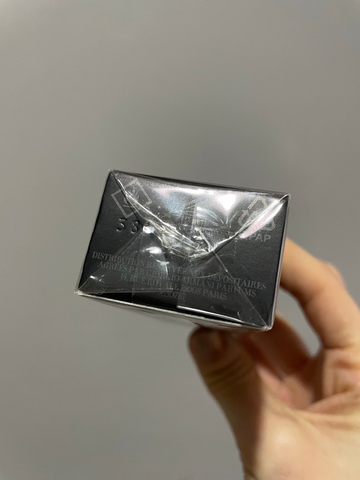 Giorgio Armani Code Parfüm Erkek - Görsel 3