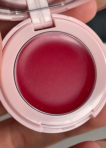 Beden Renk Estée Lauder x Ladurée lip balm