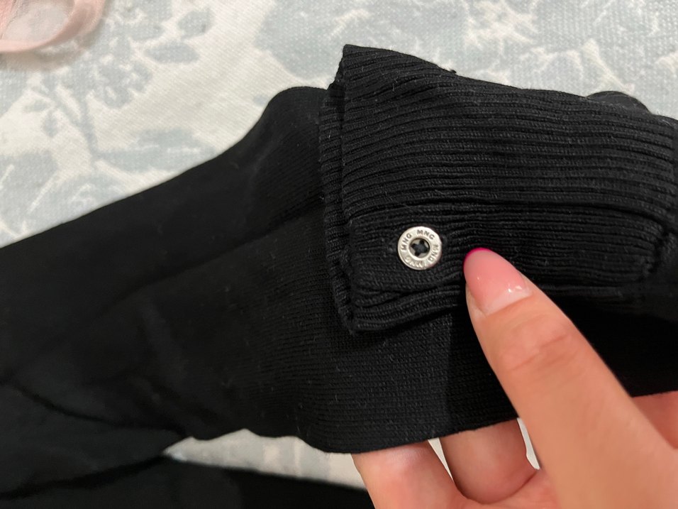 Düğmeli Siyah Uzun Kollu Balıkçı Yaka Bluz - Görsel 2