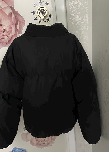 Siyah Yüksek Yakalı Kadın Mont - Görsel 2