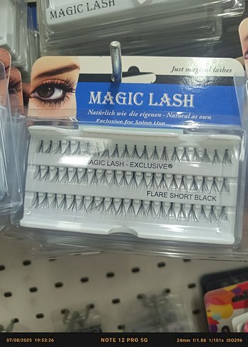 Magic Lash Siyah Kısa Takma Kirpik