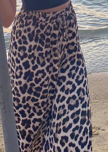 Kahverengi Leopar Desenli Bol Kesim Kumaş Pantolon - Görsel 2