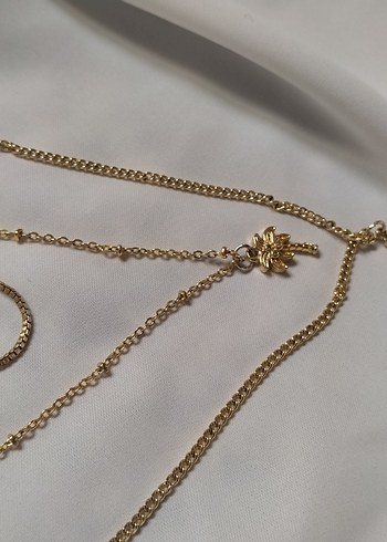 Zara Altın Renkli Zincir Detaylı Midi Kolye