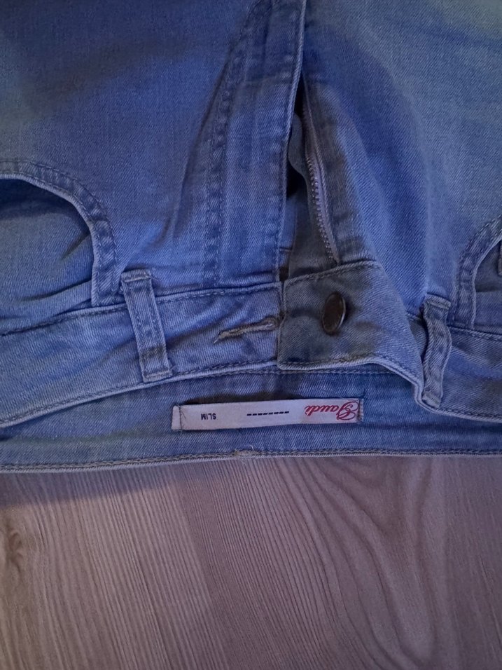 Kadın Mavi Kot Pantolon, Kemerli, Dar Kesim - Görsel 3