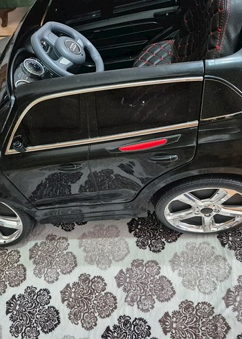 Diğer Siyah Elektrikli Çocuk Oyuncak Arabası