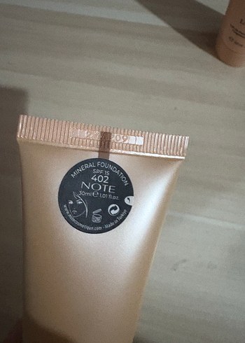 Bej Işıltılı Note Mineral BB Krem - Görsel 2