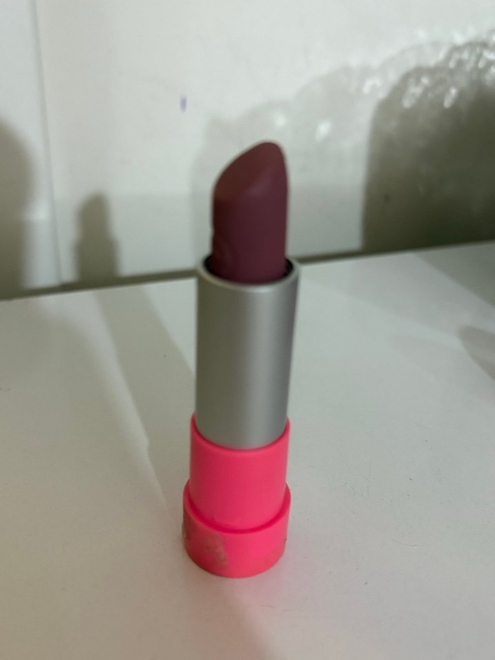 Essence Pudralı Mat Pembe Ruj - Görsel 4