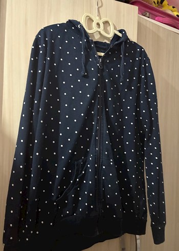 Lacivert Puantiyeli Kapüşonlu Kadın Mont - Görsel 3