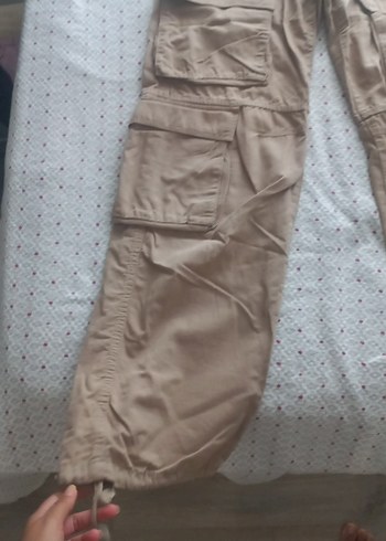 Bershka Bej Bol Kesim Kadın Kargo Pantolon - Görsel 6