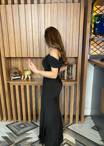 38 Beden Siyah Drapeli Uzun Abiye Elbise