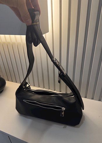 Siyah Deri Kadın Çapraz Çanta - Görsel 4