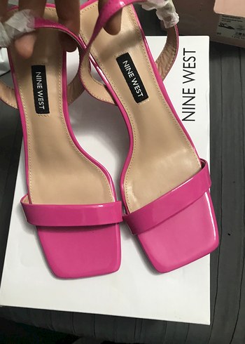 Nine West 39