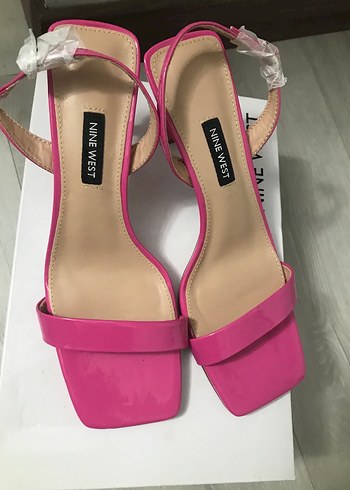 Nine West Pembe Rugan Stiletto Topuklu Ayakkabı - Görsel 2