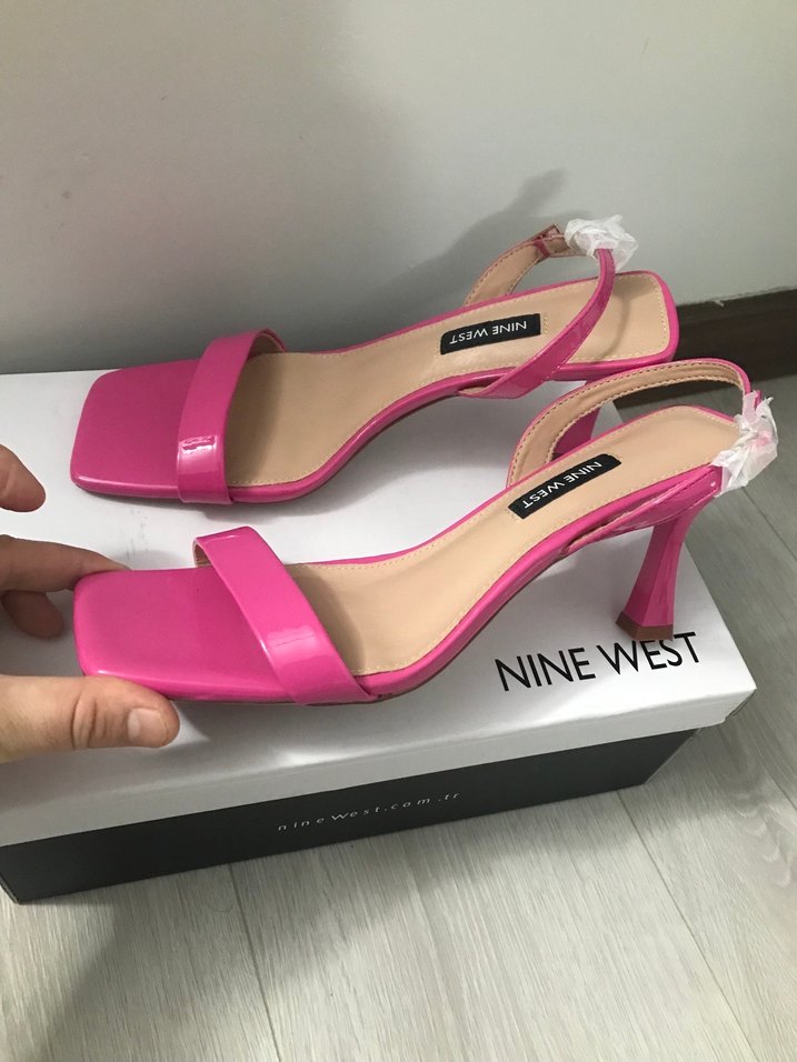 Nine West Pembe Rugan Stiletto Topuklu Ayakkabı - Görsel 4