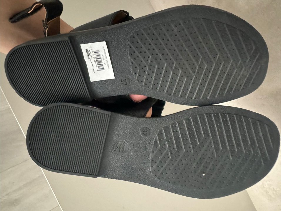 Nine West Siyah Pileli Dolgu Topuklu Kadın Terlik - Görsel 5