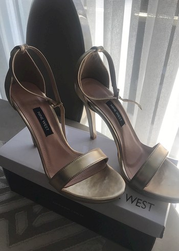 Bej Parlak Stiletto Topuklu Kadın Ayakkabı - Görsel 6