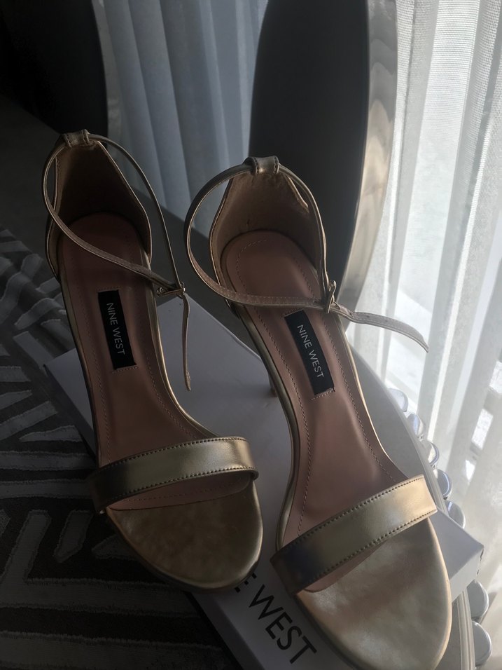 Bej Parlak Stiletto Topuklu Kadın Ayakkabı - Görsel 2