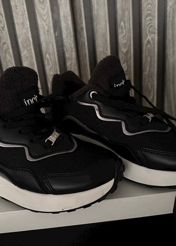 Siyah Bağcıklı Spor Stiletto Topuklu Sneakers