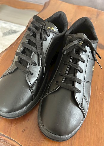 Adidas Orjinal Degil Siyah Deri Gorunumlu Bagcikli Sneaker