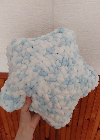 Diğer Pastel Mavi Yıldız Örgü Çocuk Yastığı